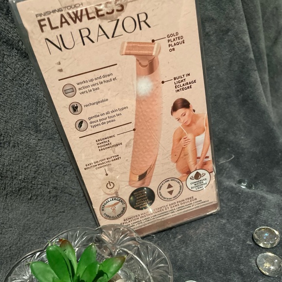 🎀✂️FINISHING TOUCH FLAWLESS NU RAZOR✂️🎀 - Picture 7 of 11